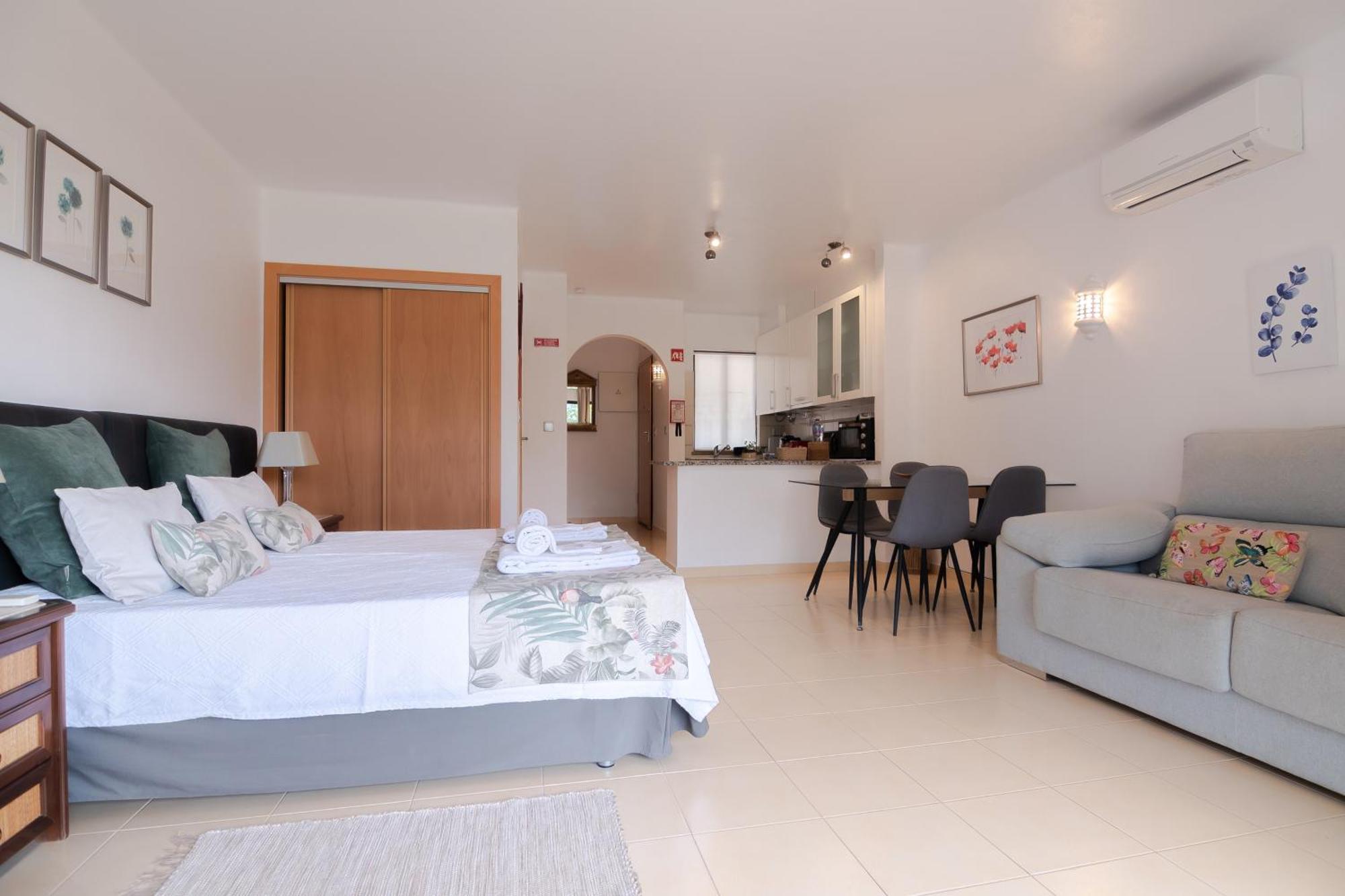 Seacoast Retreat With Pool And Beach Access By Drago Rentals Albufeira Ngoại thất bức ảnh